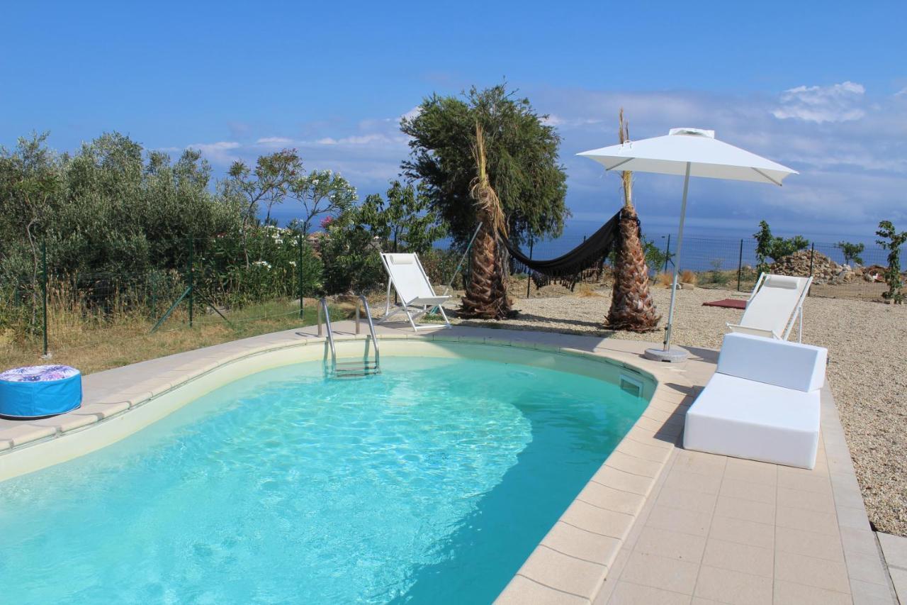Villa Clicla - Pool, Sea,Hommock Swing And Laziness Imperia Eksteriør bilde