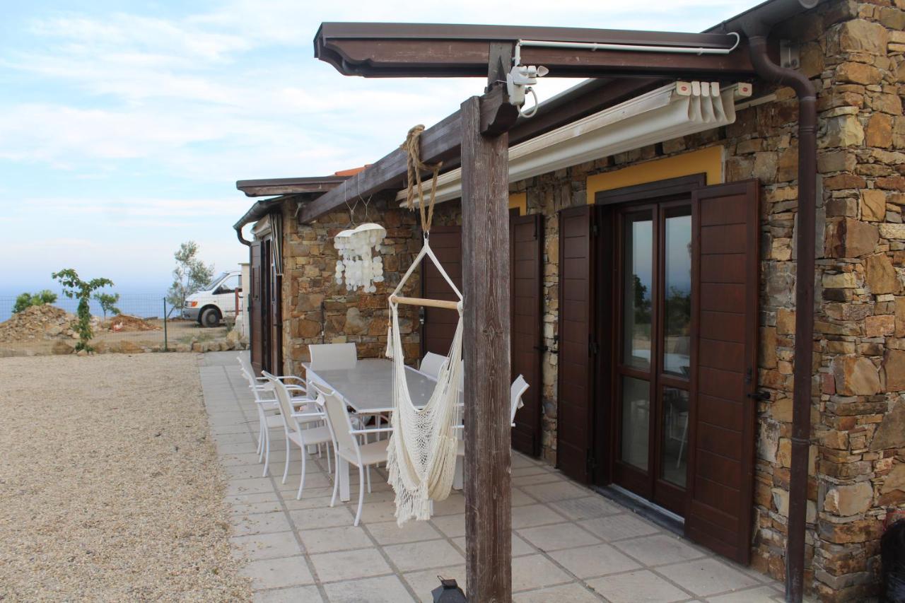 Villa Clicla - Pool, Sea,Hommock Swing And Laziness Imperia Eksteriør bilde