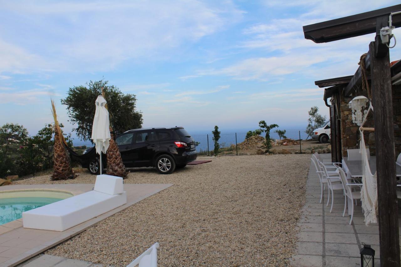 Villa Clicla - Pool, Sea,Hommock Swing And Laziness Imperia Eksteriør bilde
