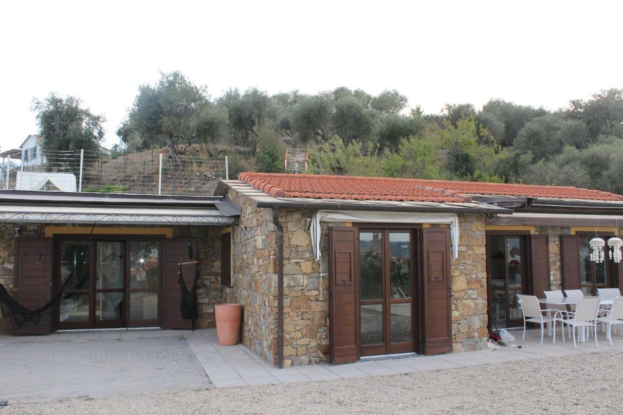 Villa Clicla - Pool, Sea,Hommock Swing And Laziness Imperia Eksteriør bilde