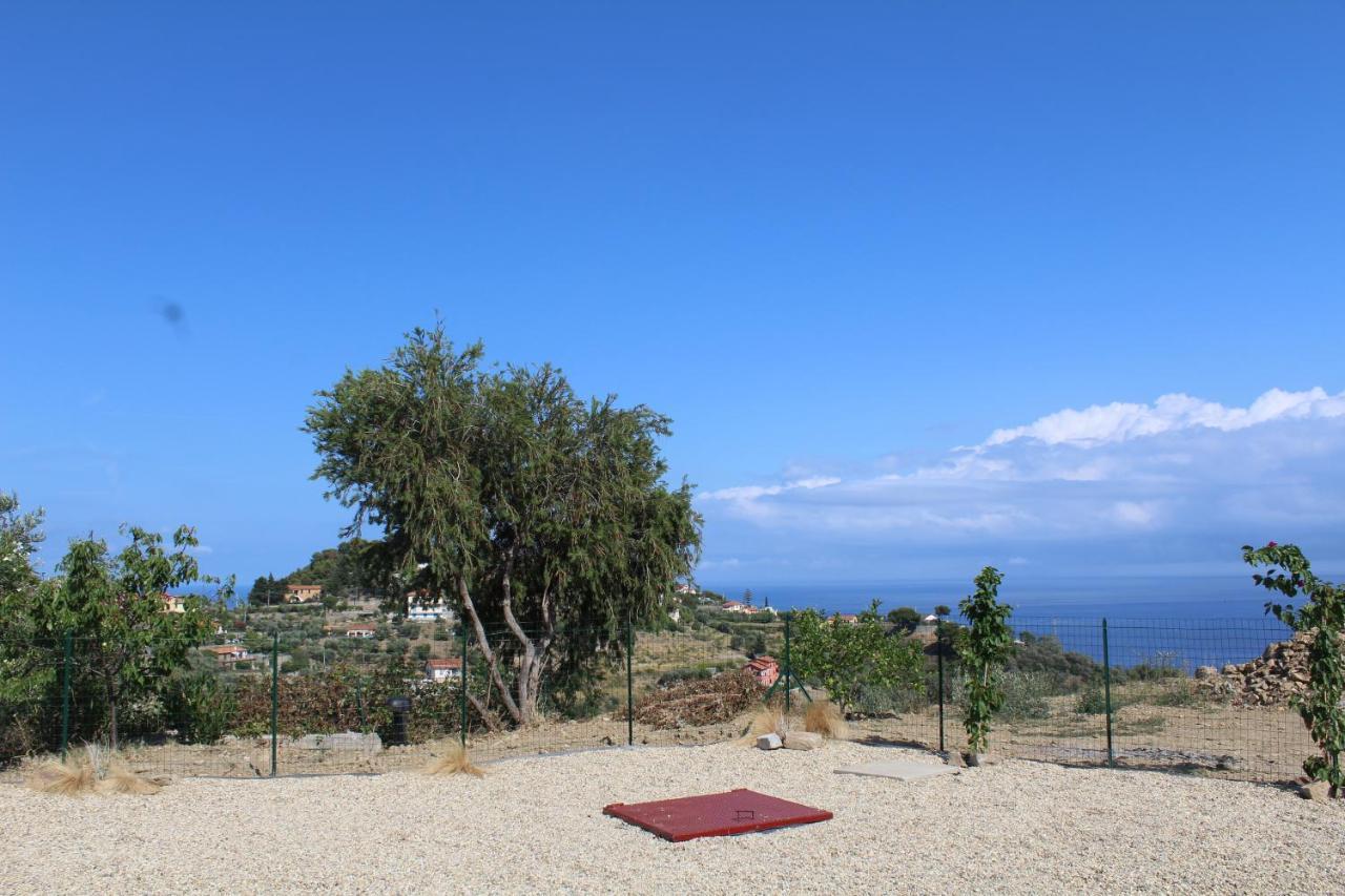 Villa Clicla - Pool, Sea,Hommock Swing And Laziness Imperia Eksteriør bilde